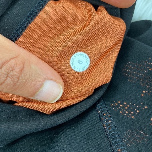 Lululemon Mapped Out High Rise Tight 28" *Camo Black / Brick - Picture 5 of 6